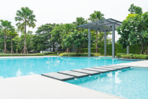 Modern backyard energy efficient swimming pool design