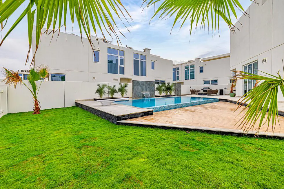 Year-Round Beauty: Seasonal Landscaping Maintenance in Dubai