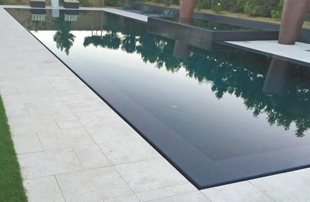 overflow pool in Dubai