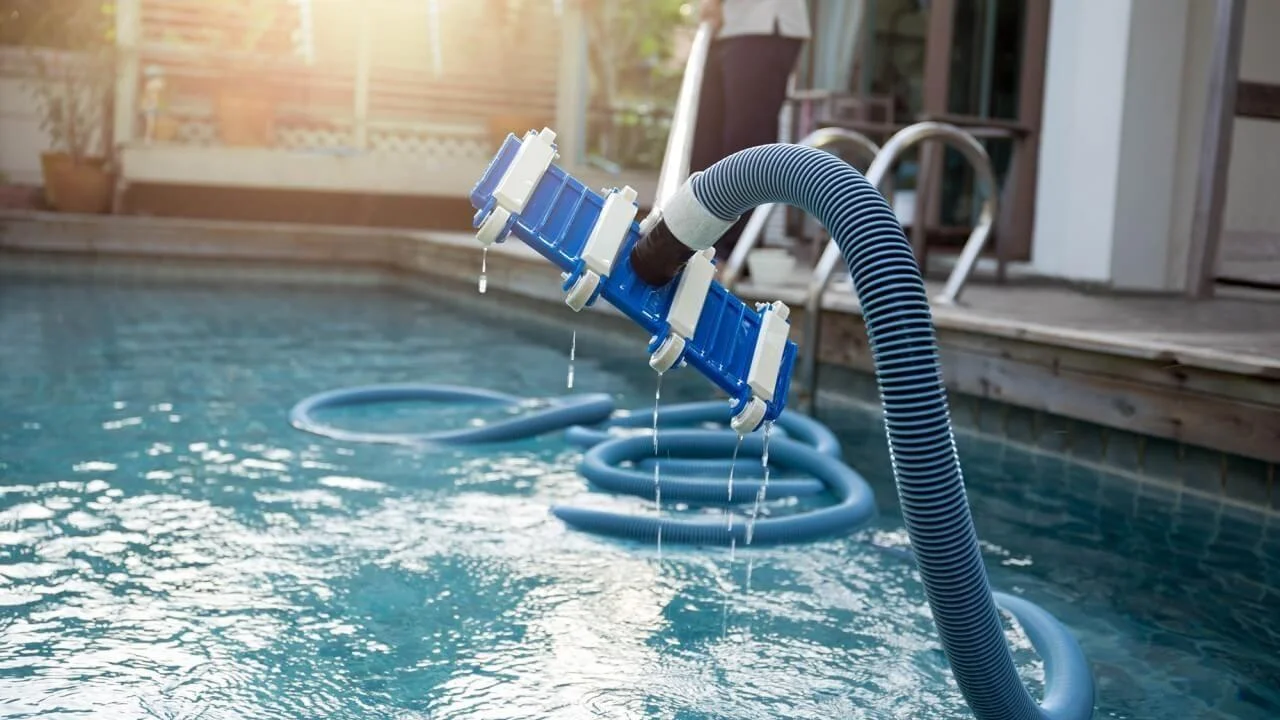 swimming pool maintenance in Dubai
