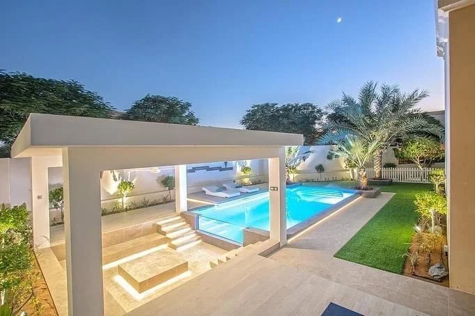 pool construction Dubai