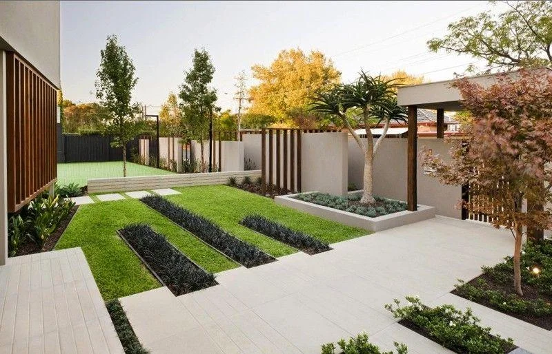 Front yard landscaping Dubai
